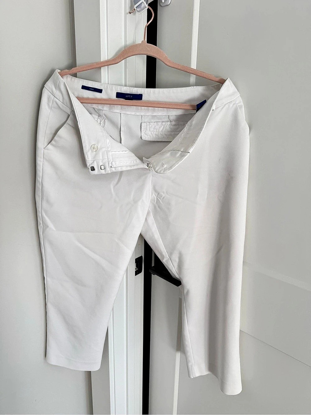 Apt. 9 Torie White capri pants size 12